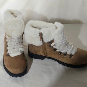 Women's Comfortview Weather Arctic Camel Faux Suede Ankle Boot Size 10WW - NEW